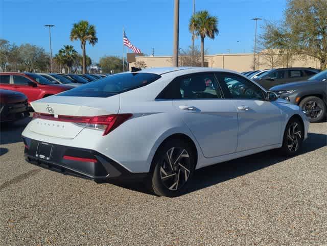 new 2025 Hyundai Elantra car, priced at $26,913