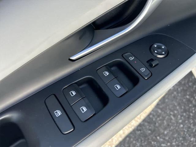 new 2025 Hyundai Elantra car, priced at $27,780