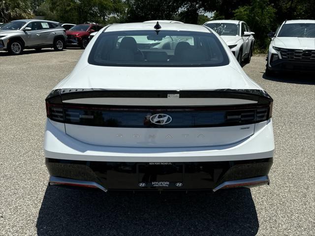 new 2025 Hyundai Sonata Hybrid car, priced at $32,719