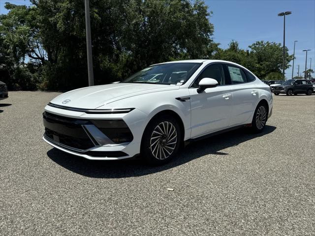 new 2025 Hyundai Sonata Hybrid car, priced at $32,719