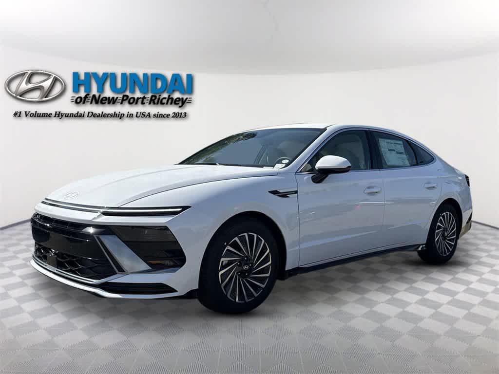 new 2025 Hyundai Sonata Hybrid car, priced at $29,718