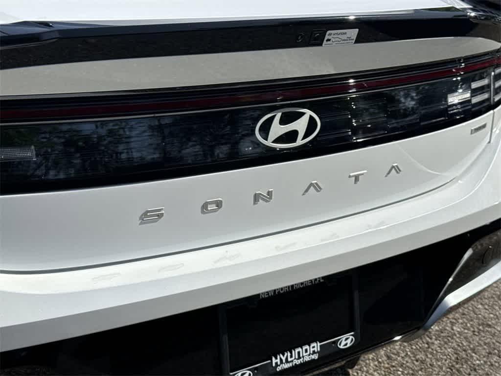 new 2025 Hyundai Sonata Hybrid car, priced at $29,718