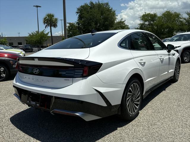 new 2025 Hyundai Sonata Hybrid car, priced at $32,719