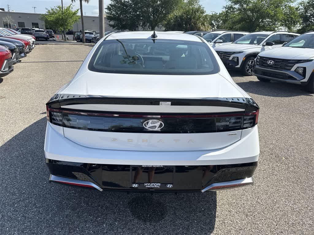 new 2025 Hyundai Sonata Hybrid car, priced at $29,718
