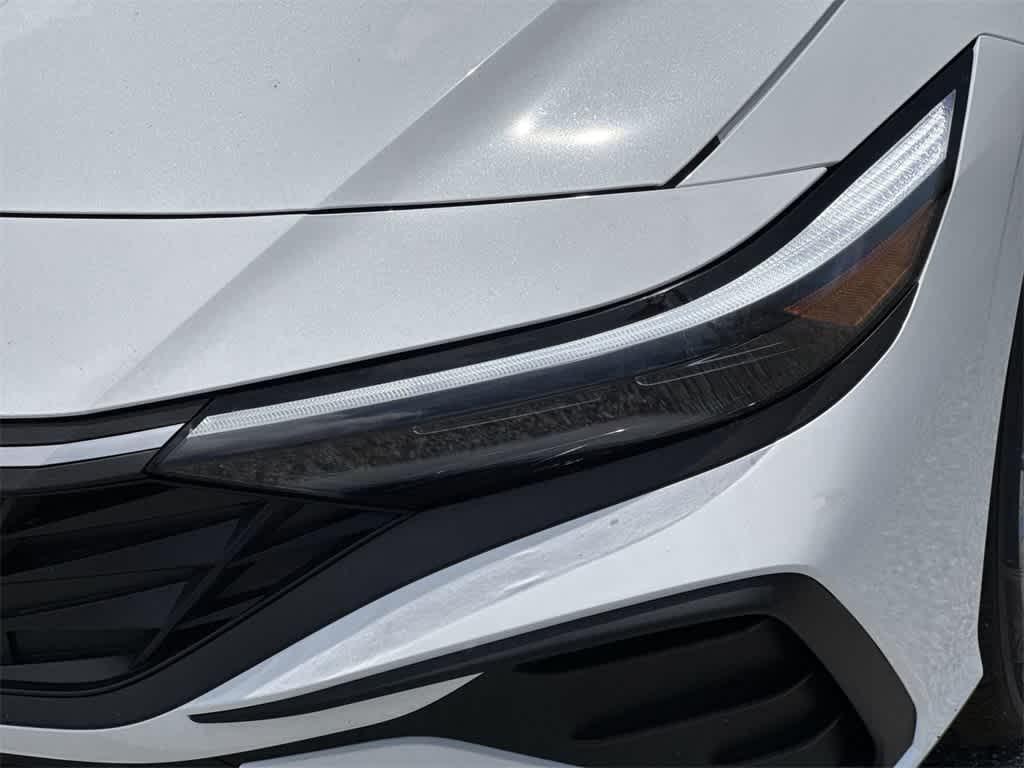 new 2025 Hyundai Elantra car, priced at $21,012