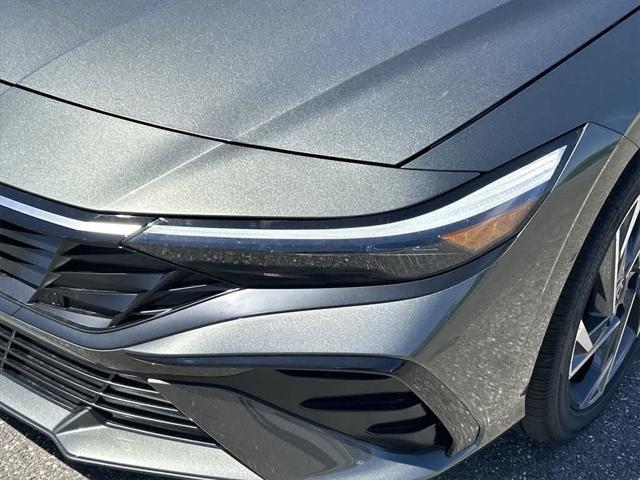 new 2025 Hyundai Elantra car, priced at $27,595