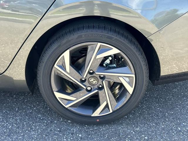 new 2025 Hyundai Elantra car, priced at $27,595