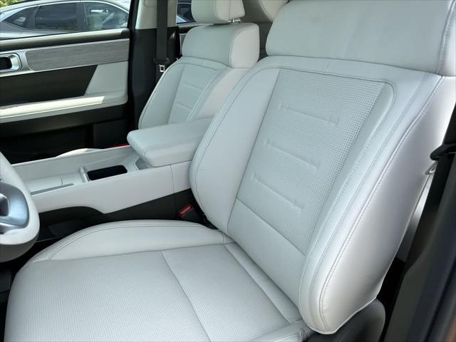 new 2025 Hyundai Santa Fe car, priced at $48,475