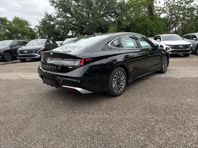 new 2025 Hyundai Sonata Hybrid car, priced at $31,882