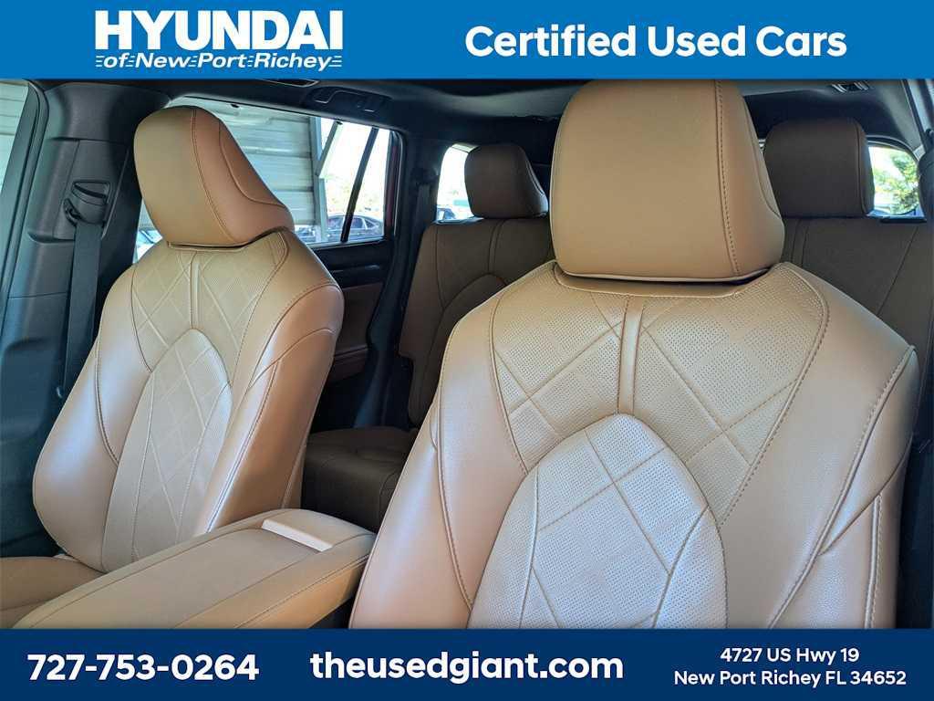 used 2021 Toyota Highlander Hybrid car, priced at $37,880