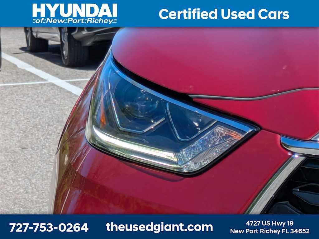 used 2021 Toyota Highlander Hybrid car, priced at $37,880