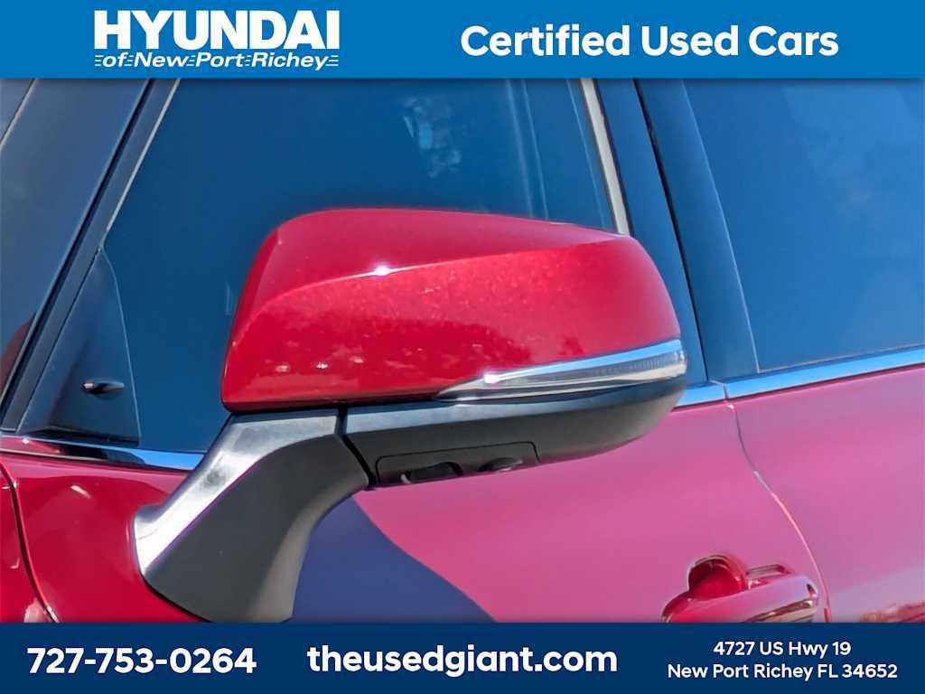 used 2021 Toyota Highlander Hybrid car, priced at $37,880