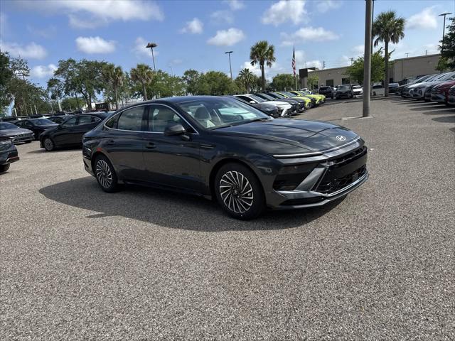 new 2025 Hyundai Sonata Hybrid car, priced at $38,565
