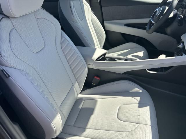 new 2025 Hyundai Elantra car, priced at $27,545