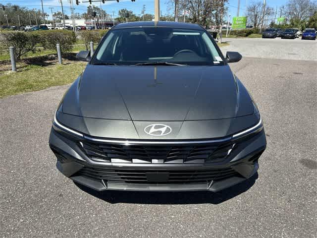 new 2025 Hyundai Elantra car, priced at $27,426