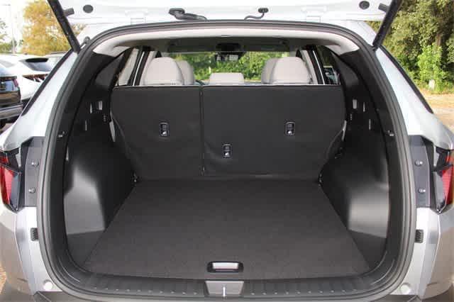 new 2025 Hyundai Tucson car, priced at $28,646