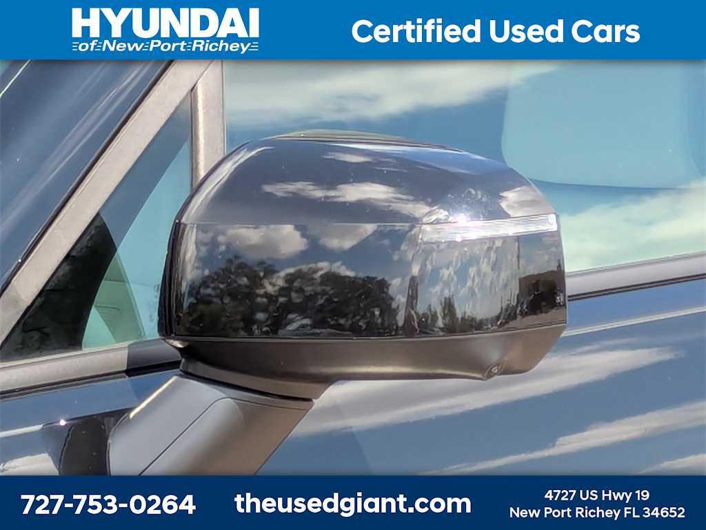 used 2024 Hyundai Santa Fe car, priced at $32,527