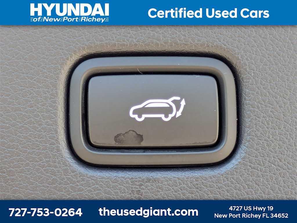 used 2024 Hyundai Palisade car, priced at $40,459
