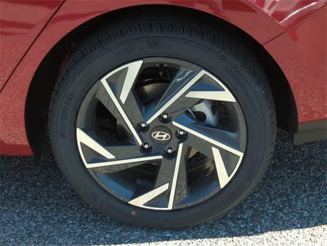 new 2025 Hyundai Elantra car, priced at $24,643