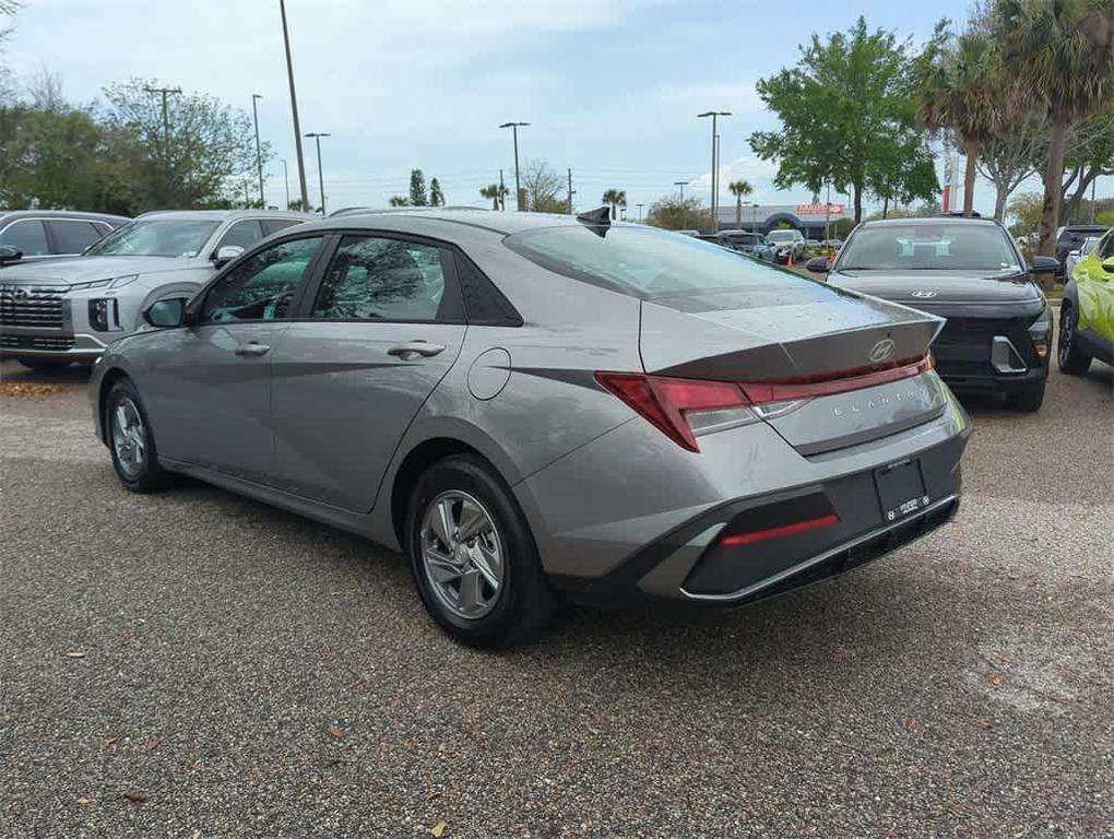new 2025 Hyundai Elantra car, priced at $21,522