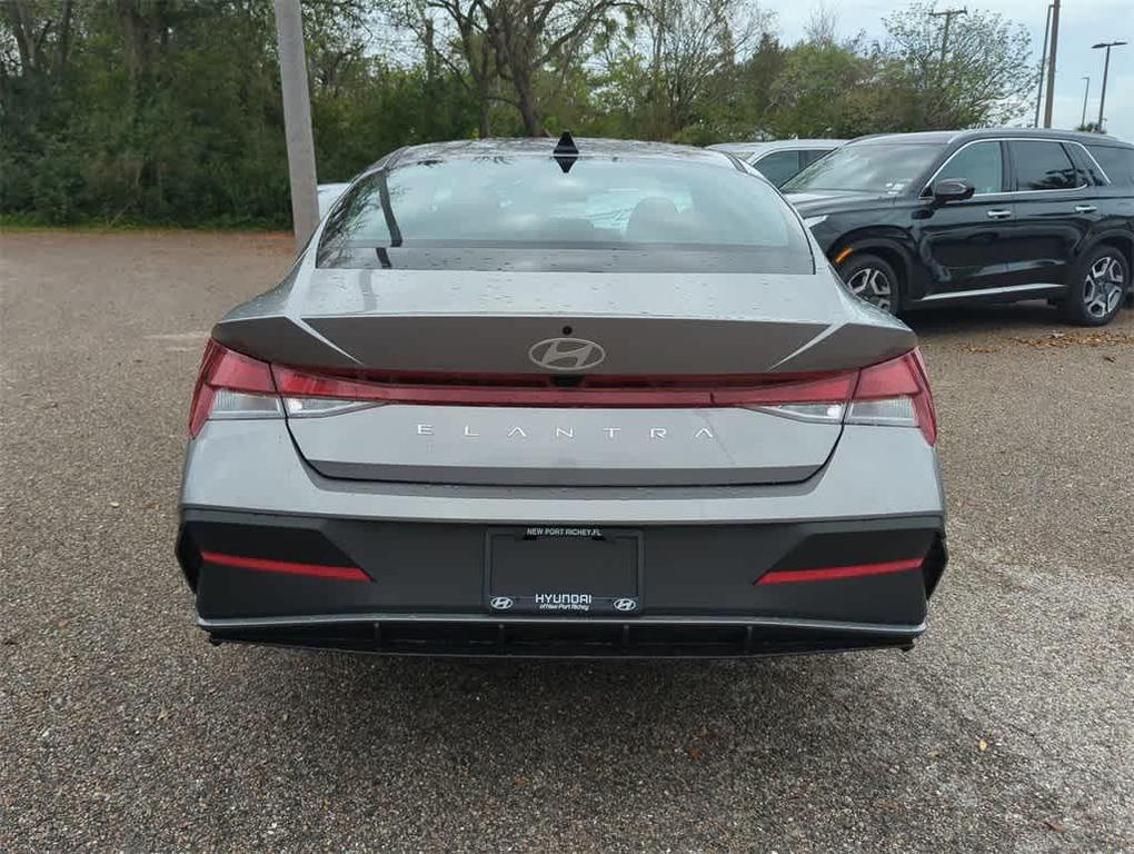 new 2025 Hyundai Elantra car, priced at $21,522