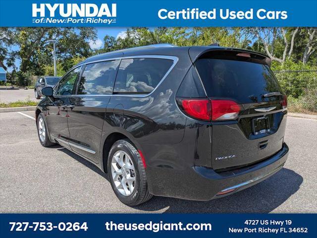 used 2020 Chrysler Pacifica car, priced at $20,677
