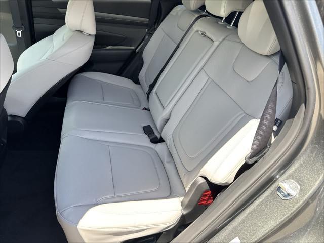 new 2025 Hyundai TUCSON Hybrid car, priced at $37,120