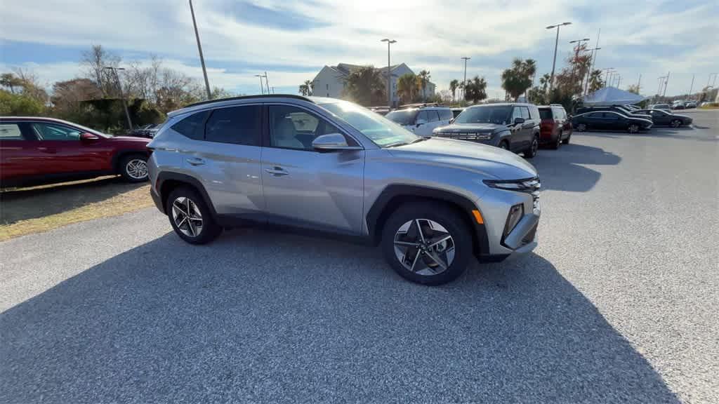 new 2025 Hyundai Tucson car, priced at $32,044