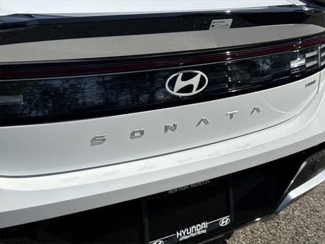 new 2025 Hyundai Sonata Hybrid car, priced at $32,741