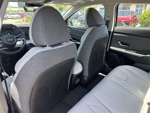 new 2025 Hyundai Elantra car, priced at $27,595