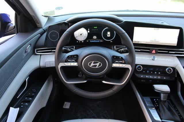 new 2024 Hyundai Elantra car, priced at $27,879