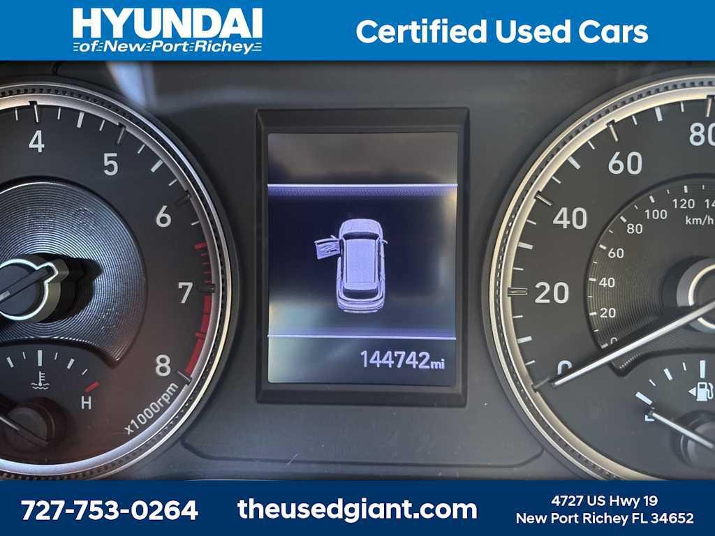 used 2019 Hyundai Santa Fe car, priced at $9,998