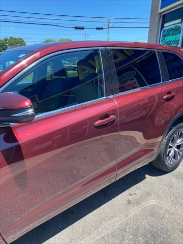 used 2018 Toyota Highlander car, priced at $21,995