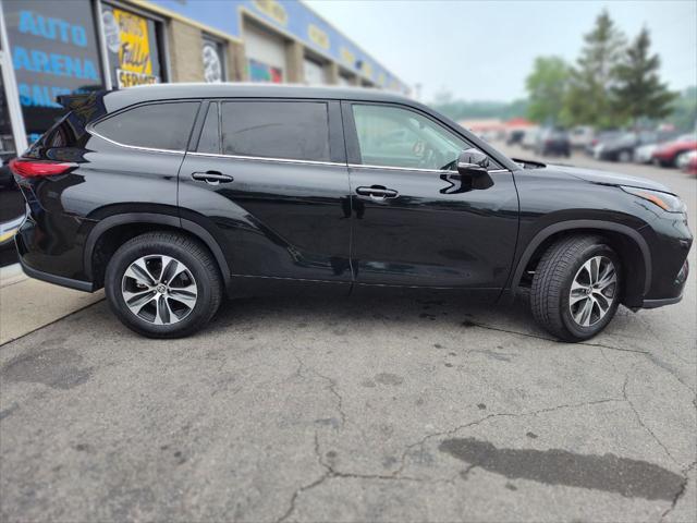 used 2021 Toyota Highlander car, priced at $36,995