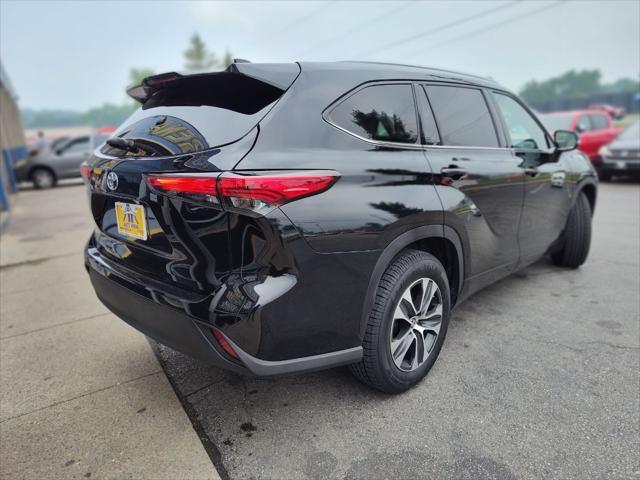 used 2021 Toyota Highlander car, priced at $29,995