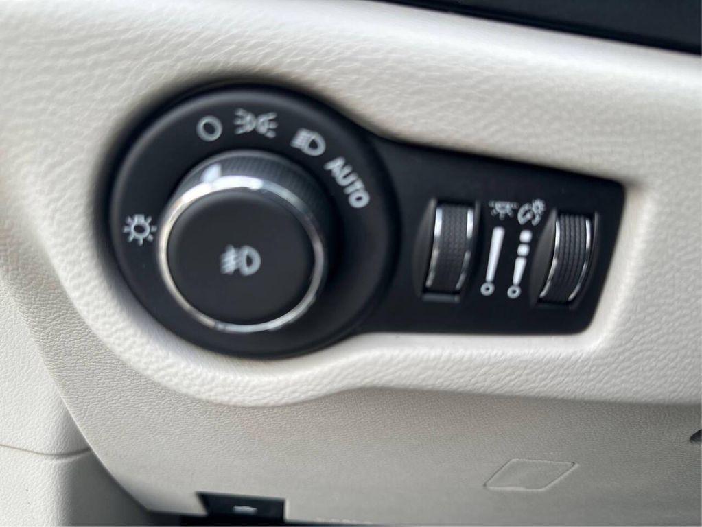 used 2017 Chrysler Pacifica car, priced at $8,995