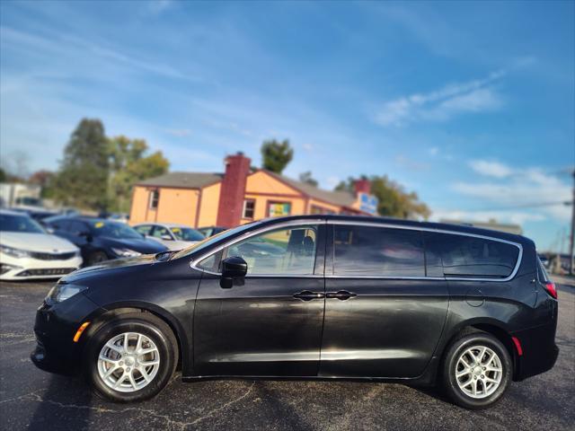 used 2017 Chrysler Pacifica car, priced at $17,495