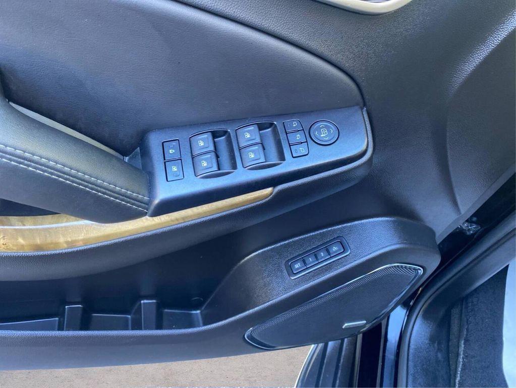 used 2017 GMC Yukon car