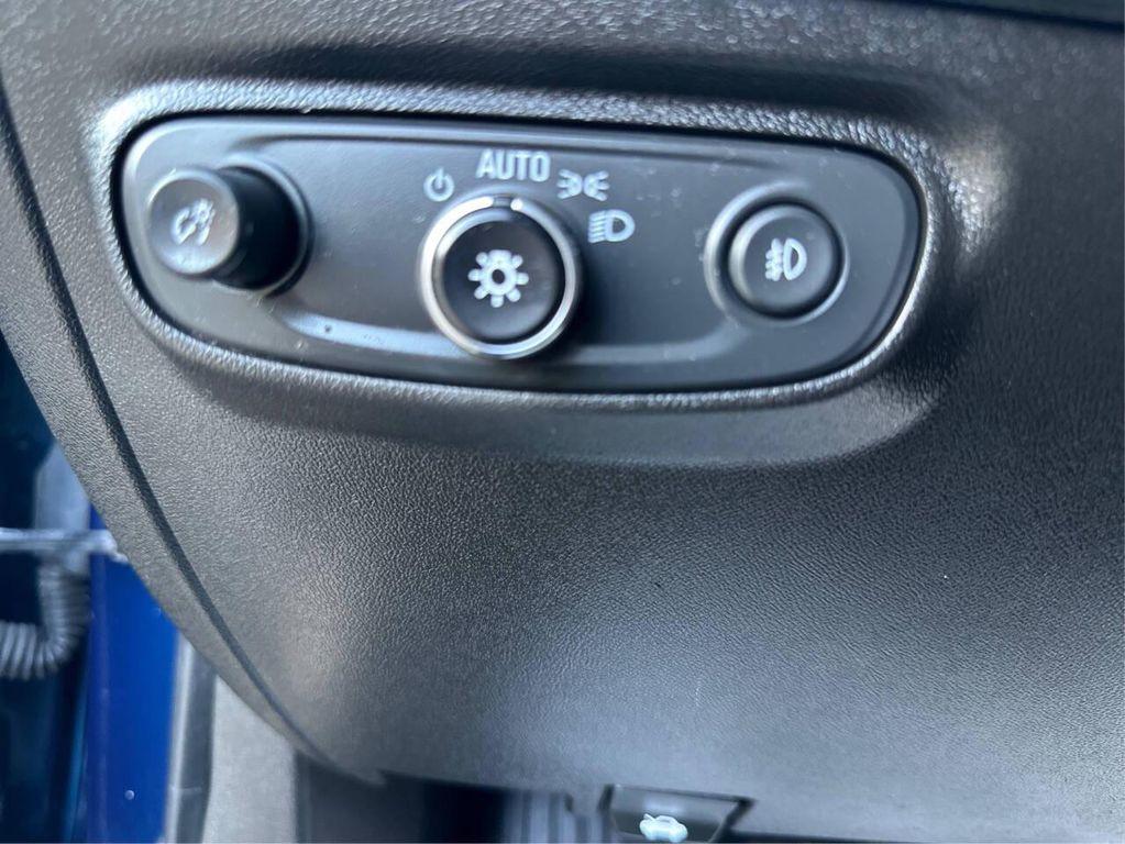 used 2021 Chevrolet Equinox car, priced at $16,995