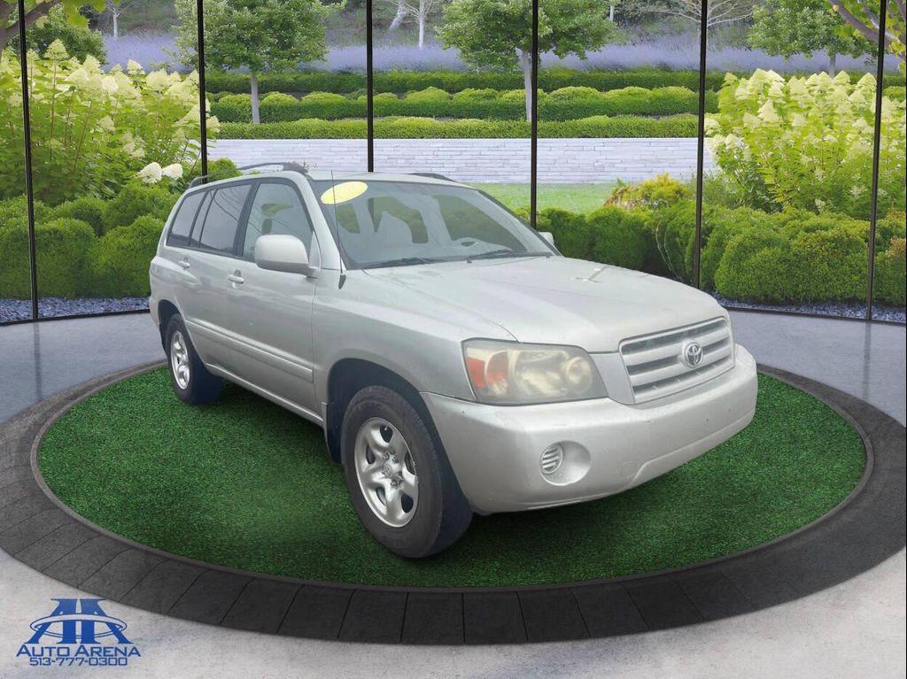 used 2004 Toyota Highlander car, priced at $3,995