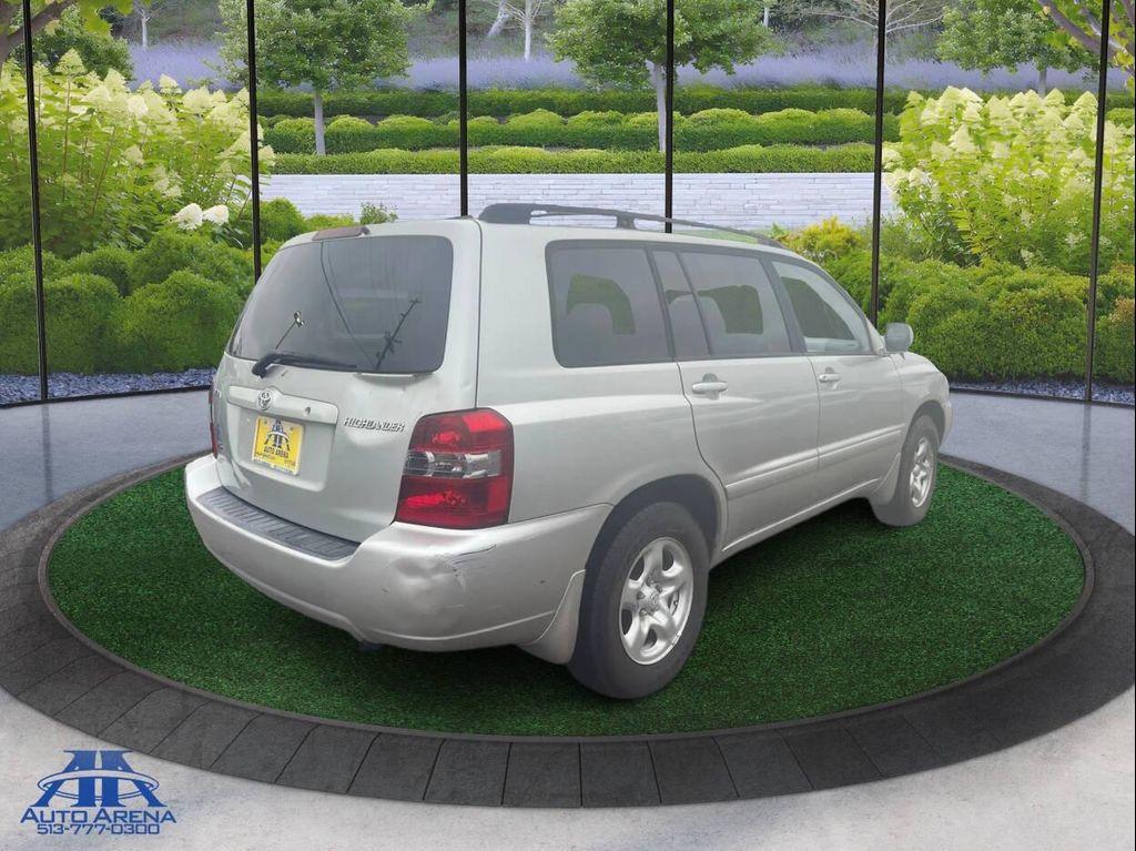 used 2004 Toyota Highlander car, priced at $3,995