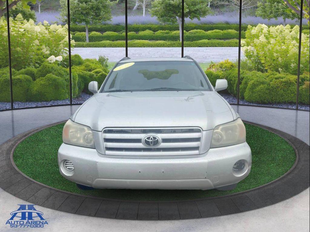 used 2004 Toyota Highlander car, priced at $3,995