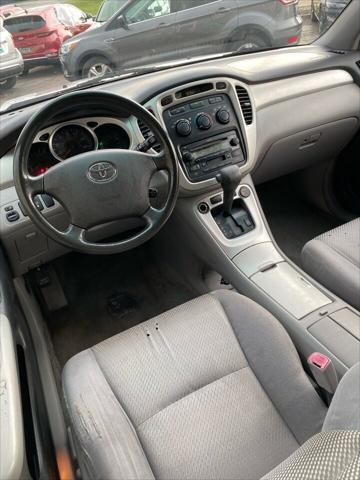 used 2004 Toyota Highlander car, priced at $5,995