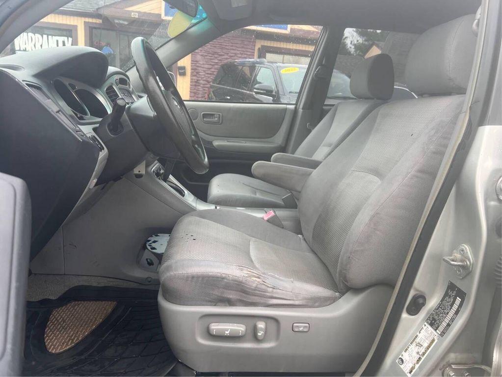 used 2004 Toyota Highlander car, priced at $3,995
