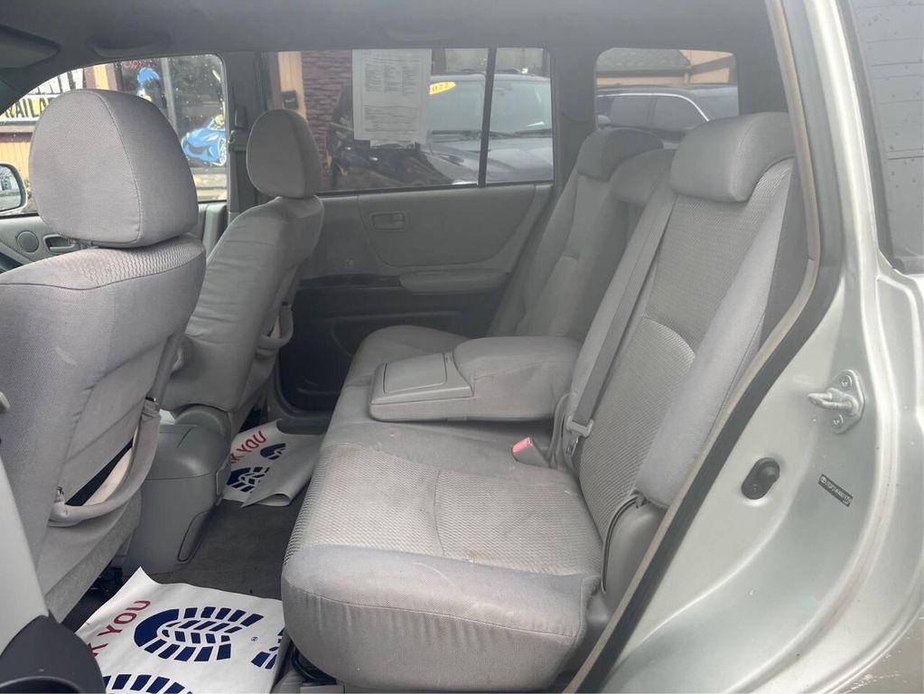 used 2004 Toyota Highlander car, priced at $3,995