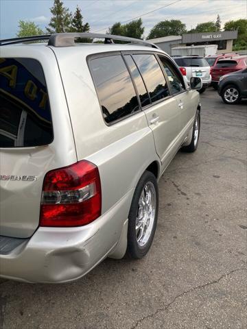 used 2004 Toyota Highlander car, priced at $5,995