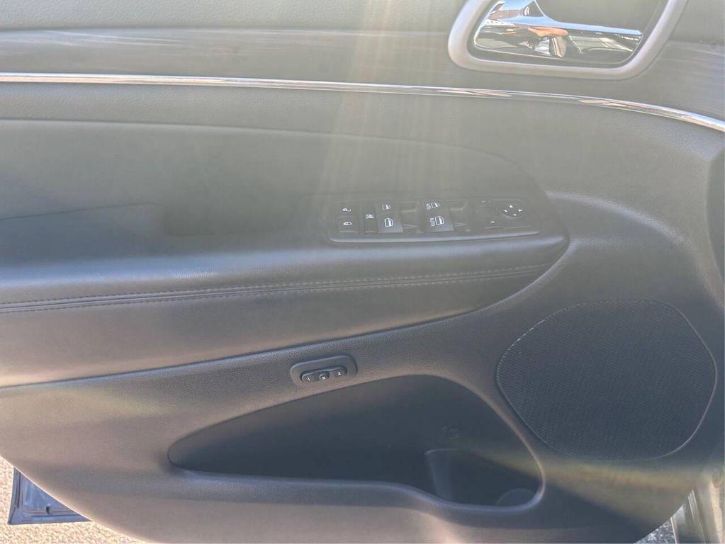 used 2020 Jeep Grand Cherokee car, priced at $19,995