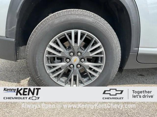 used 2025 Chevrolet Traverse car, priced at $41,335
