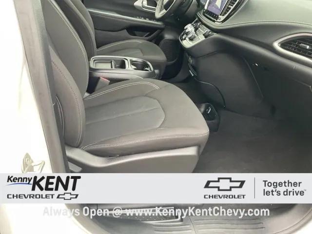 used 2023 Chrysler Pacifica car, priced at $27,336