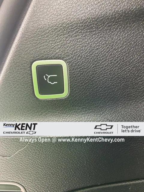 used 2023 Chrysler Pacifica car, priced at $27,336